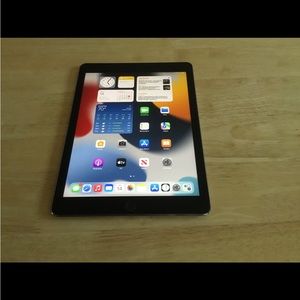 Used in perfect working condition Apple IPad Pro 1st generation